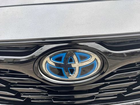 Used 2024 Toyota Highlander XLE image 42