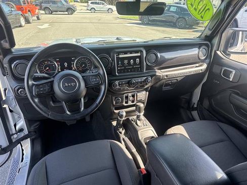 Used 2022 Jeep Wrangler Unlimited Sport AWD/4WD image 9