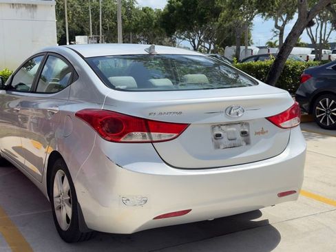Used 2013 Hyundai Elantra GLS w/ Preferred Pkg FWD image 3