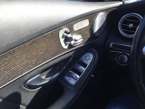 Used 2020 Mercedes-Benz C 300 4MATIC Sedan image 44