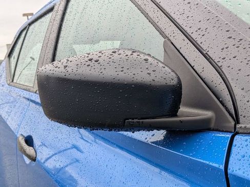 Certified 2025 Nissan Kicks Play S image 12