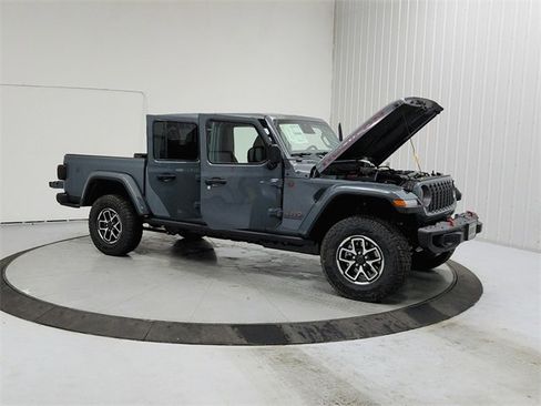 New 2026 Jeep Gladiator Rubicon w/ Steel Bumper Group image 9