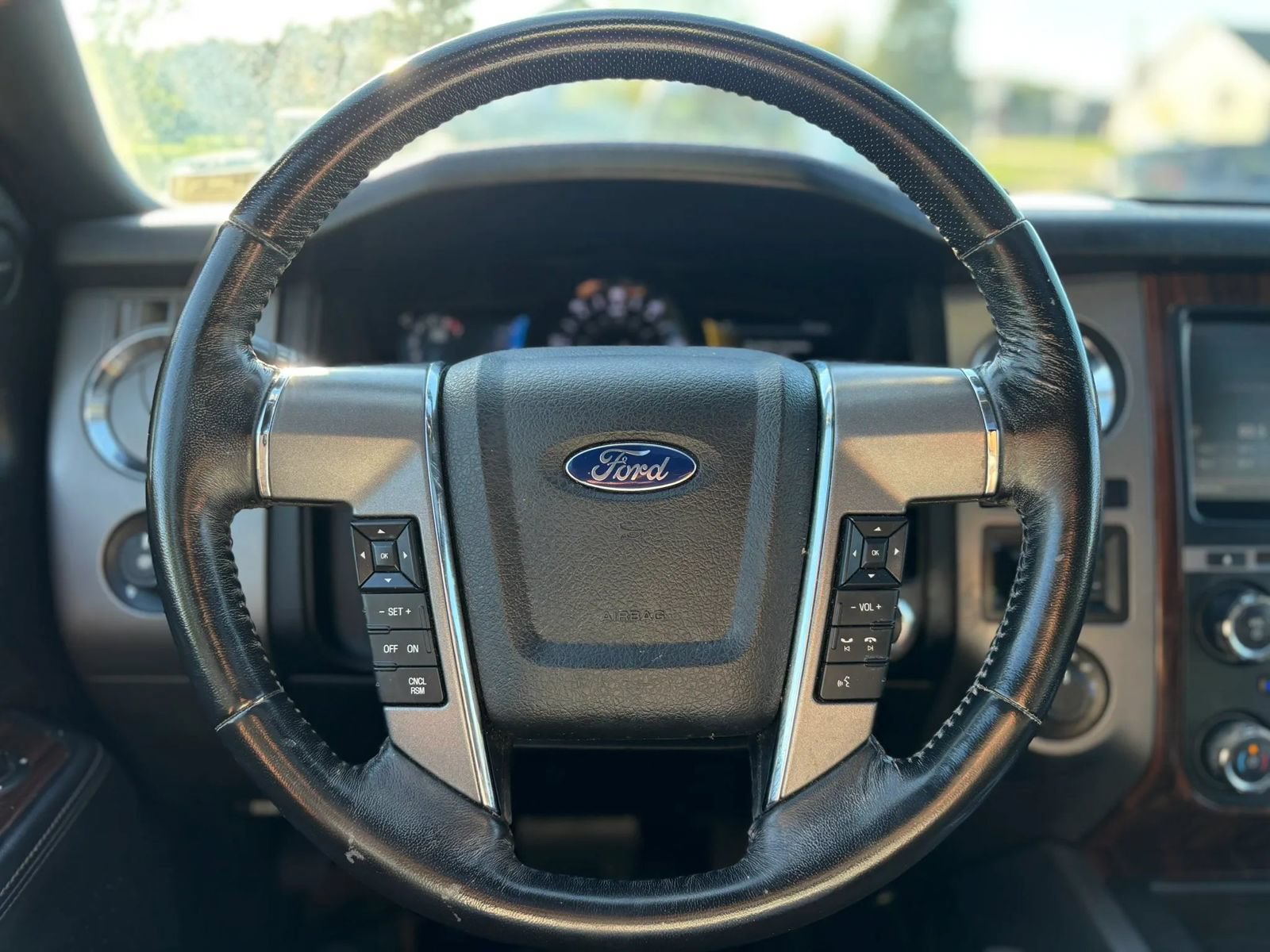 Used 2015 Ford Expedition EL Platinum AWD/4WD image 19