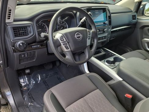 Used 2024 Nissan Titan SV w/ SV Convenience Package image 22
