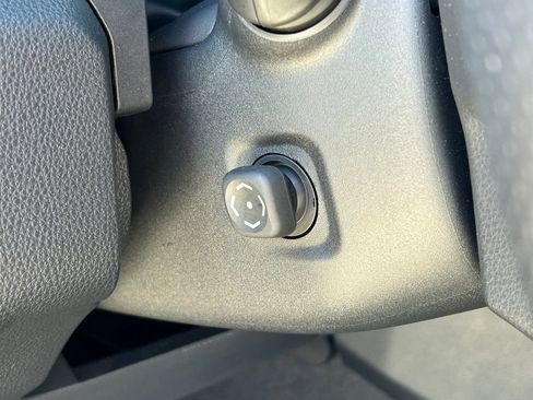 Certified 2025 Toyota 4Runner Limited AWD/4WD image 29