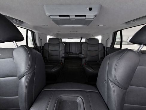 Used 2019 Cadillac Escalade Luxury w/ Escalade Sport Edition AWD/4WD image 14