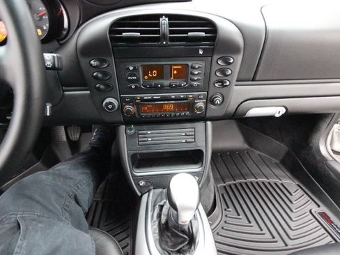 Used 2004 Porsche 911 Carrera 4S image 30