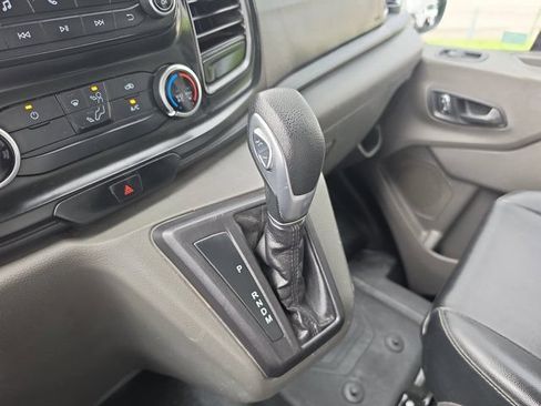 Used 2022 Ford Transit 350 DRW RWD image 20