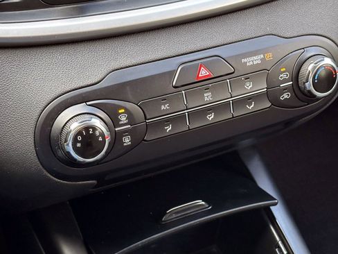 Used 2017 Kia Sorento LX image 26