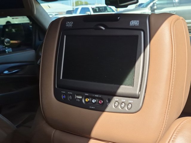Used 2016 Cadillac Escalade Platinum AWD/4WD image 23