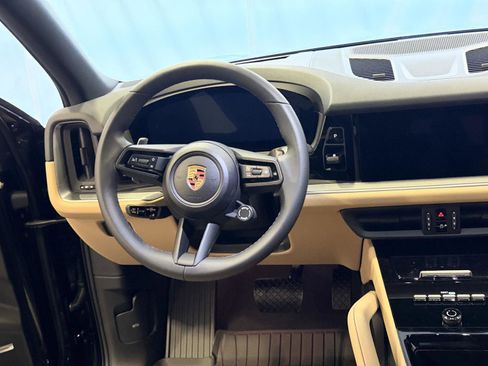 New 2026 Porsche Cayenne image 20