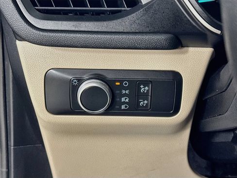 Used 2020 Ford Escape SE FWD image 10