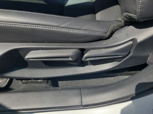 Used 2023 Honda Civic Sport image 9