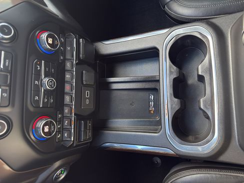 Used 2019 Chevrolet Silverado 1500 High Country w/ Technology Package image 24