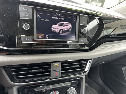 Used 2024 Volkswagen Taos S FWD image 17