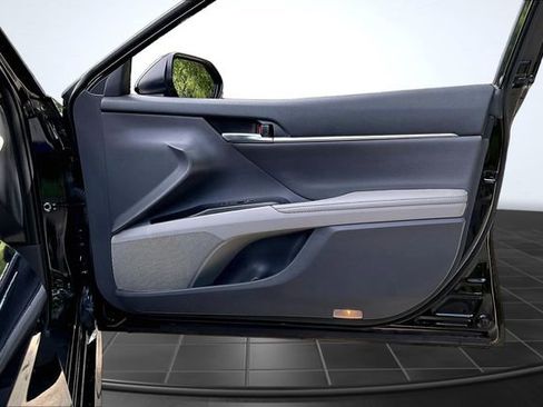 Used 2020 Toyota Camry XLE w/ Carpet Mat Package FWD image 25