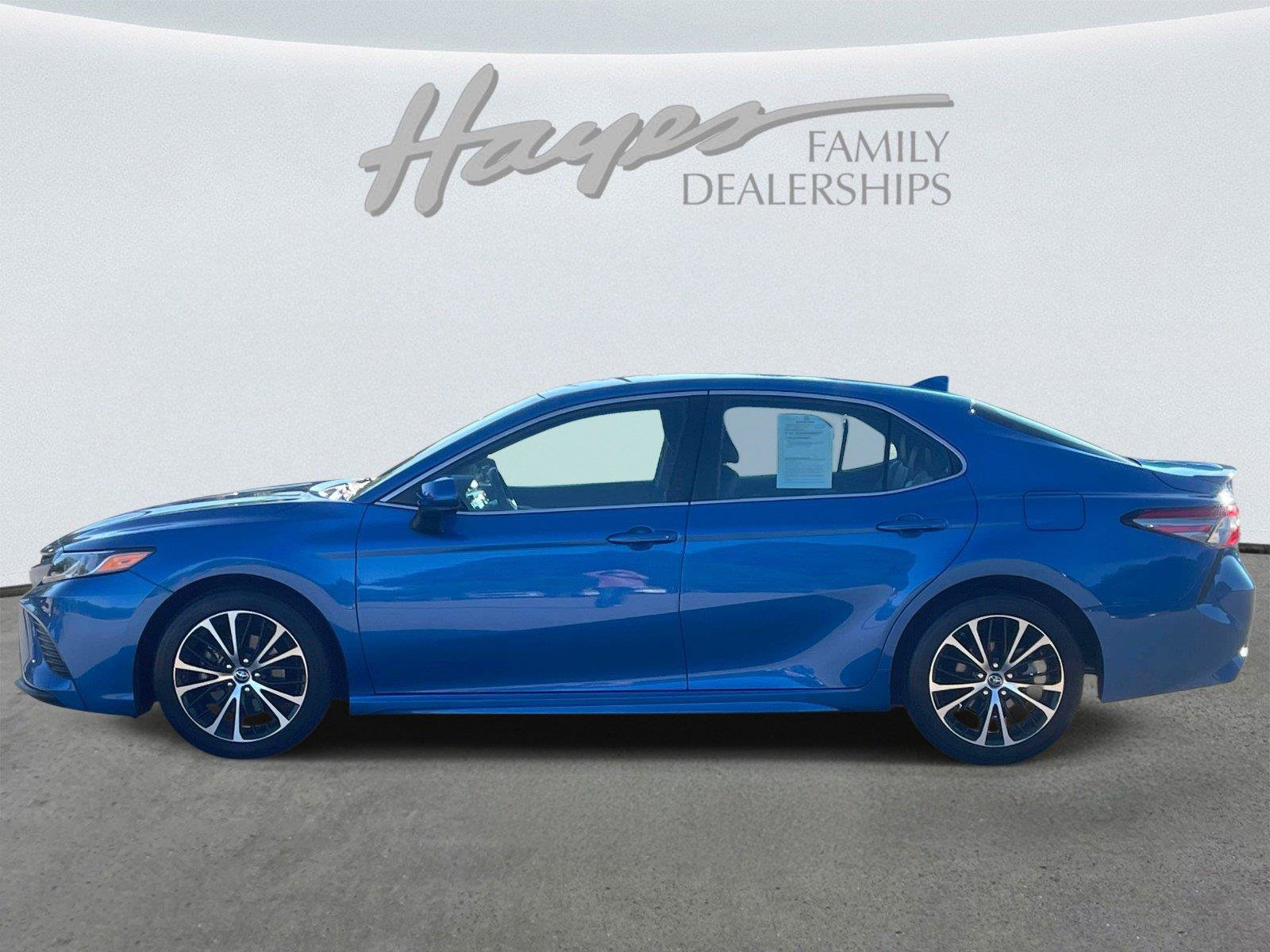 Used 2019 Toyota Camry SE FWD image 6