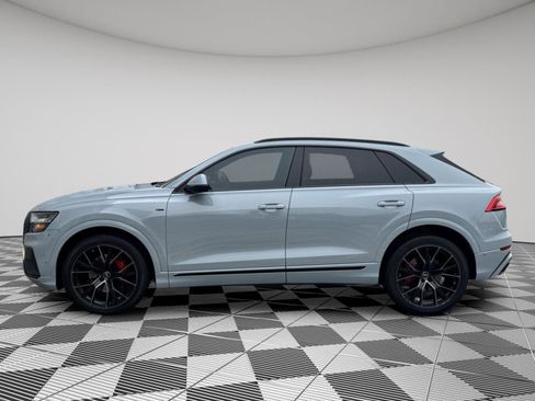 Used 2023 Audi Q8 Prestige w/ Prestige Package image 8