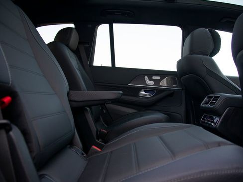 New 2026 Mercedes-Benz GLS 450 4MATIC image 14