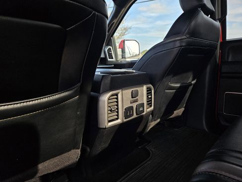 Used 2018 Ford F150 Raptor w/ Equipment Group 802A Luxury image 32