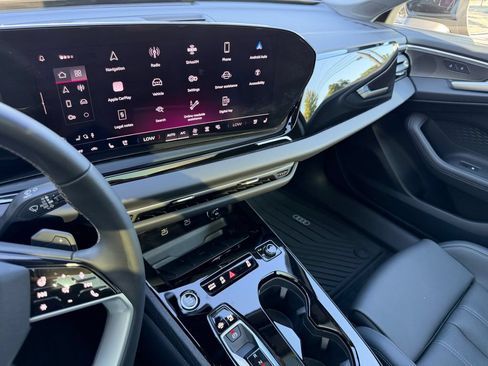 Used 2025 Audi A5 2.0T Premium Plus w/ Premium Plus AWD/4WD image 19