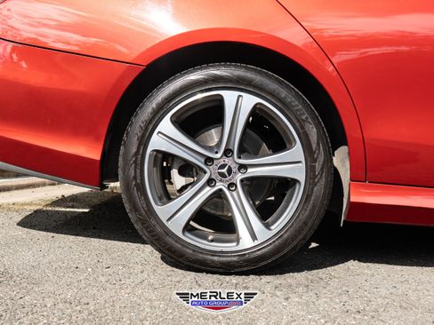 Used 2019 Mercedes-Benz E 300 4MATIC w/ Driver Assistance Package image 11