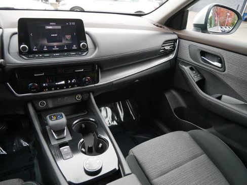 Certified 2021 Nissan Rogue SV image 14