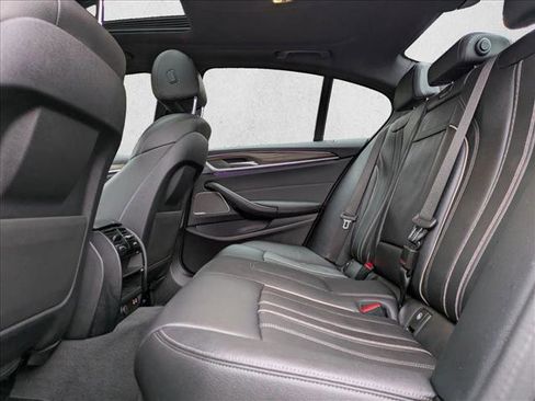 Used 2023 BMW 530i xDrive w/ Premium Package image 19