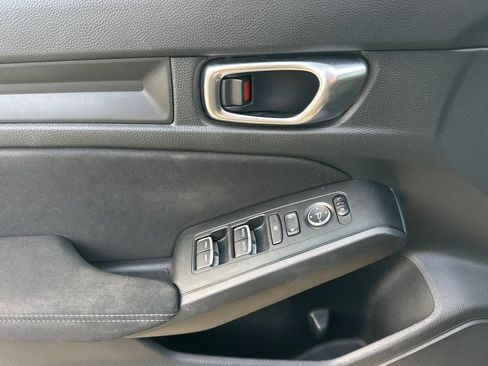 Used 2023 Honda Civic Sport image 12