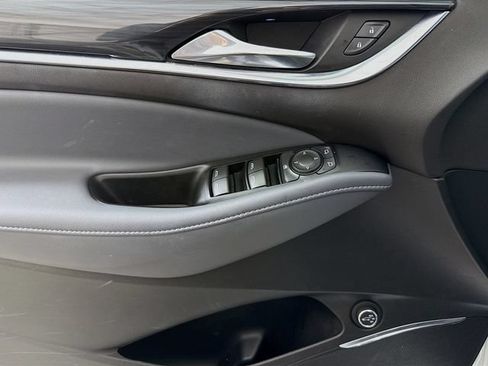Used 2023 Buick Enclave Essence FWD image 17
