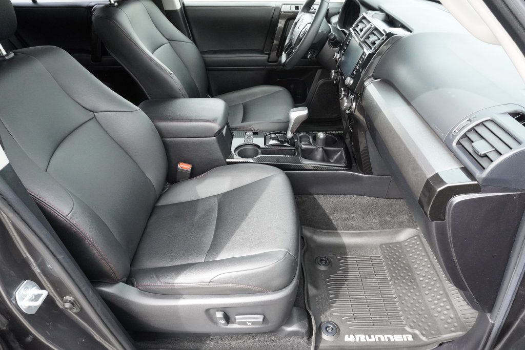 Used 2021 Toyota 4Runner TRD Off-Road Premium w/ Moonroof Package AWD/4WD image 23