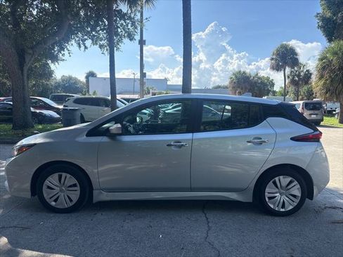 Used 2025 Nissan Leaf S FWD image 13