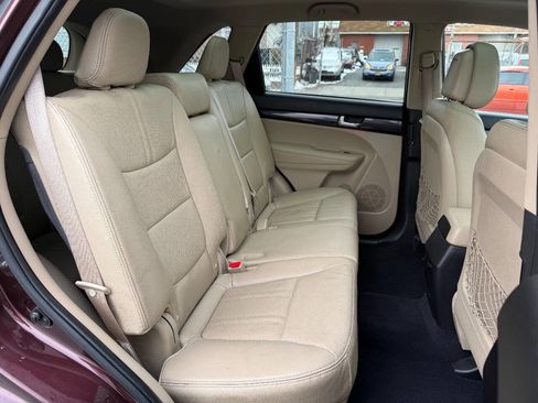 Used 2013 Kia Sorento EX w/ EX V6 Premium Pkg image 11