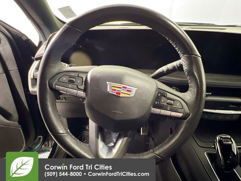 Used 2024 Cadillac XT4 Sport image 8