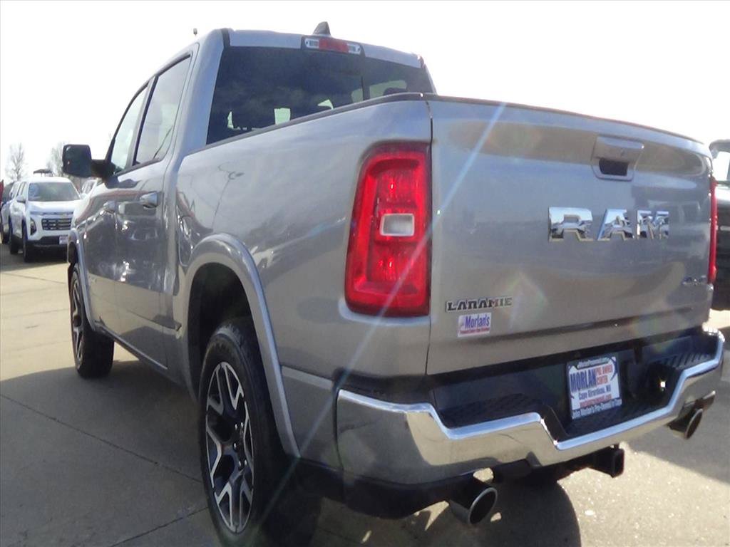 Used 2025 RAM 1500 Laramie AWD/4WD image 9