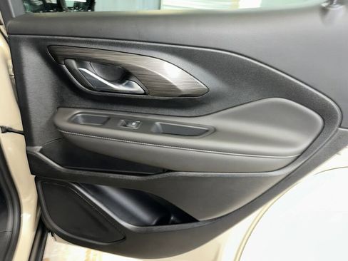 Certified 2023 GMC Terrain SLT w/ Elevation Edition image 31