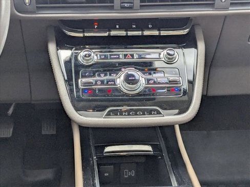 Used 2020 Lincoln Corsair Reserve image 12