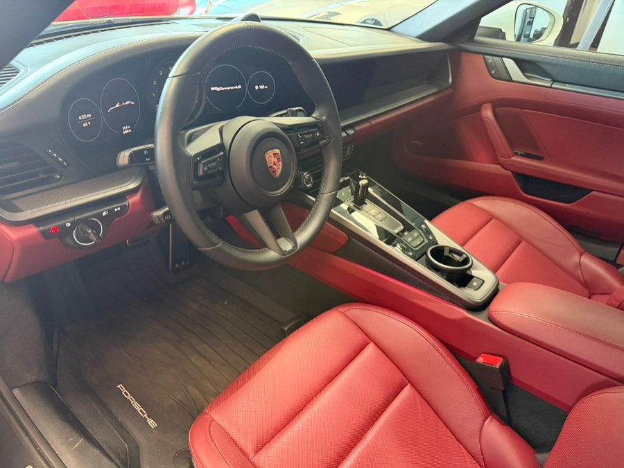 Used 2024 Porsche 911 Carrera 4S AWD/4WD image 44