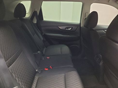 Used 2017 Nissan Rogue SV AWD/4WD image 19