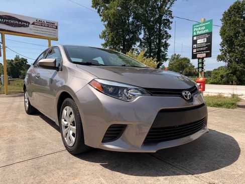 Used 2014 Toyota Corolla FWD image 2