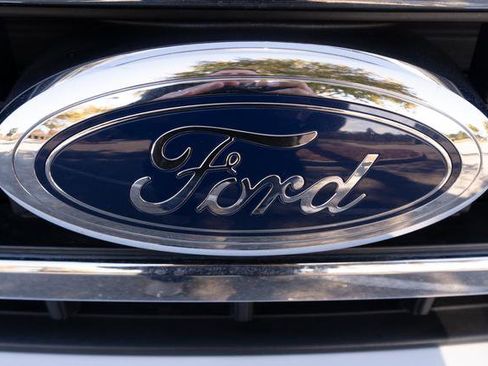 Used 2021 Ford F150 Lariat w/ Equipment Group 501A Mid image 50