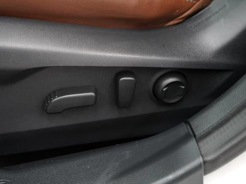 Used 2020 Subaru Outback Touring XT AWD/4WD image 13