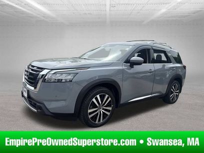 Used 2024 Nissan Pathfinder Platinum w/ Cargo Package
