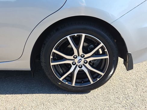 Used 2018 Subaru Impreza 2.0i Limited w/ Popular Package #2 AWD/4WD image 16