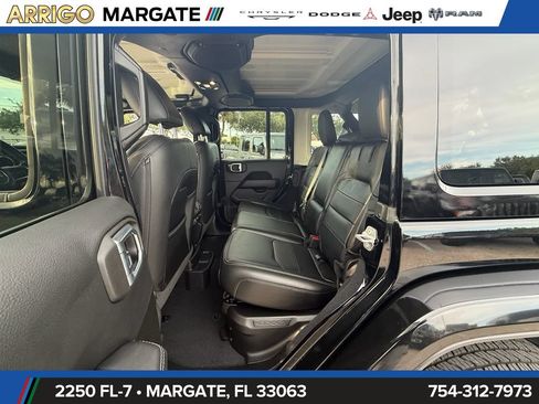 Used 2021 Jeep Wrangler Unlimited Sahara w/ Safety Group AWD/4WD image 11
