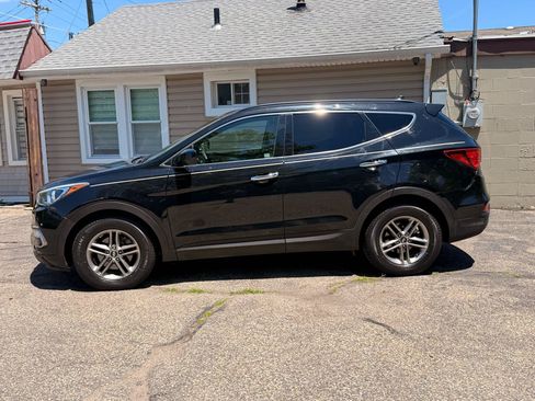 Used 2017 Hyundai Santa Fe Sport AWD/4WD image 3