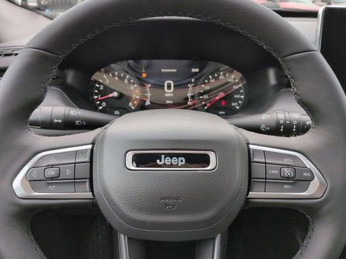 New 2026 Jeep Compass Latitude AWD/4WD image 25