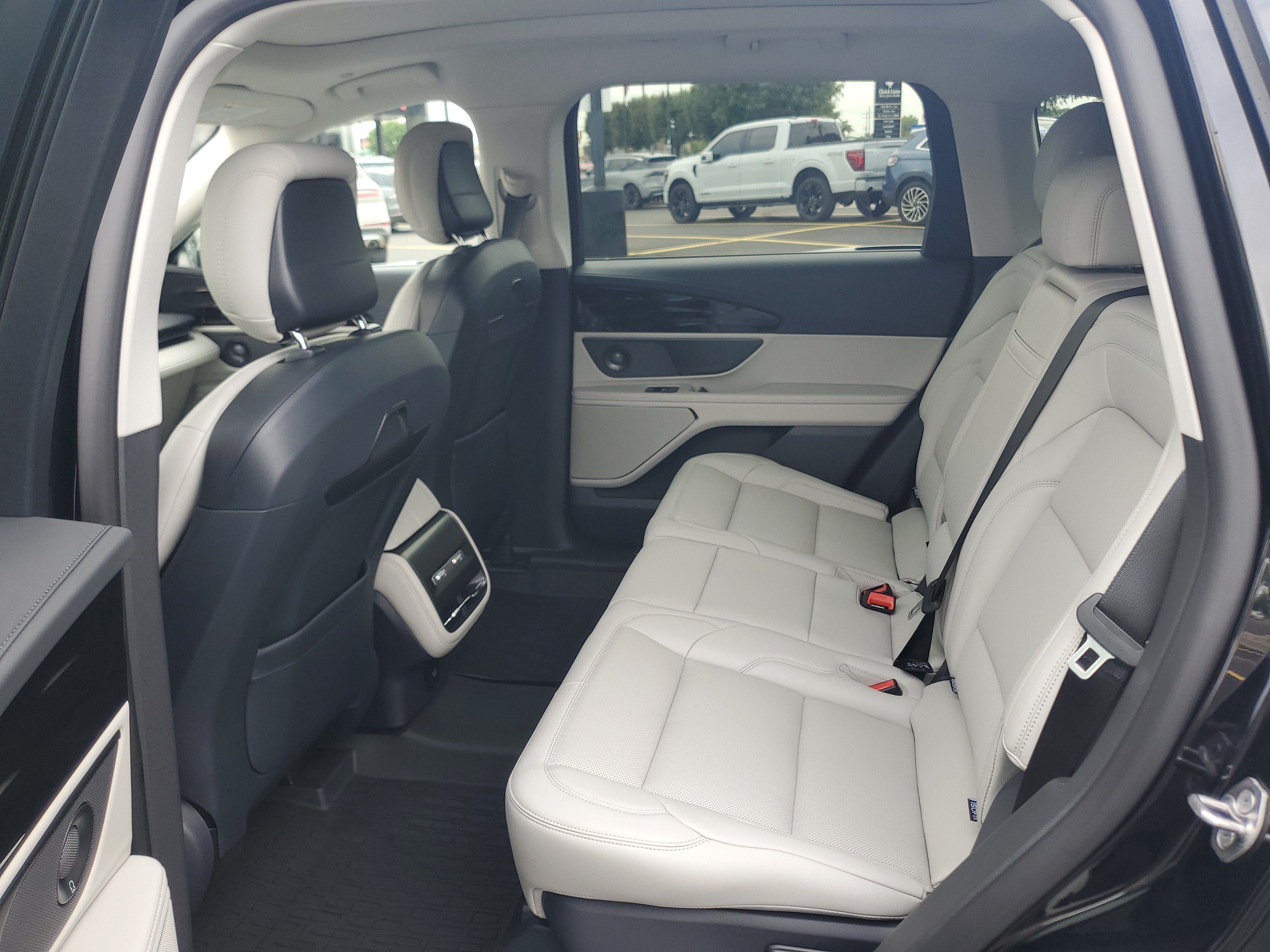 New 2026 Lincoln Nautilus Premier w/ Equipment Group 102A AWD/4WD image 28