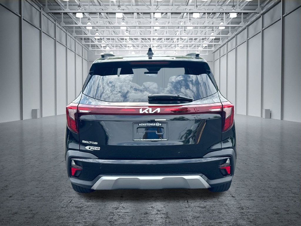 Used 2024 Kia Seltos S FWD image 6