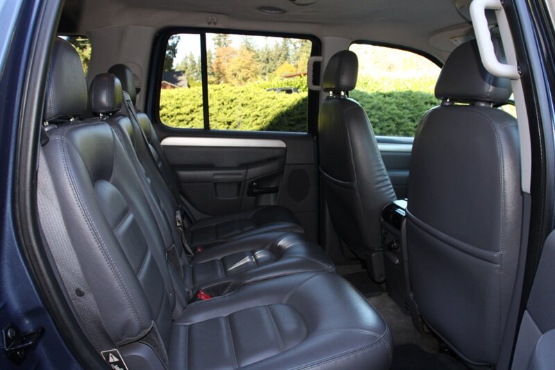 Used 2003 Ford Explorer XLT AWD/4WD image 8